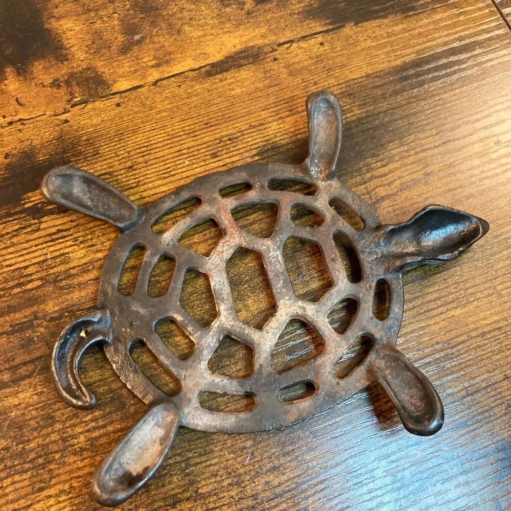 Vintage Cast Iron Turtle Trivet Rustic Metal Hot Pad Kitchen Decor Tortoise